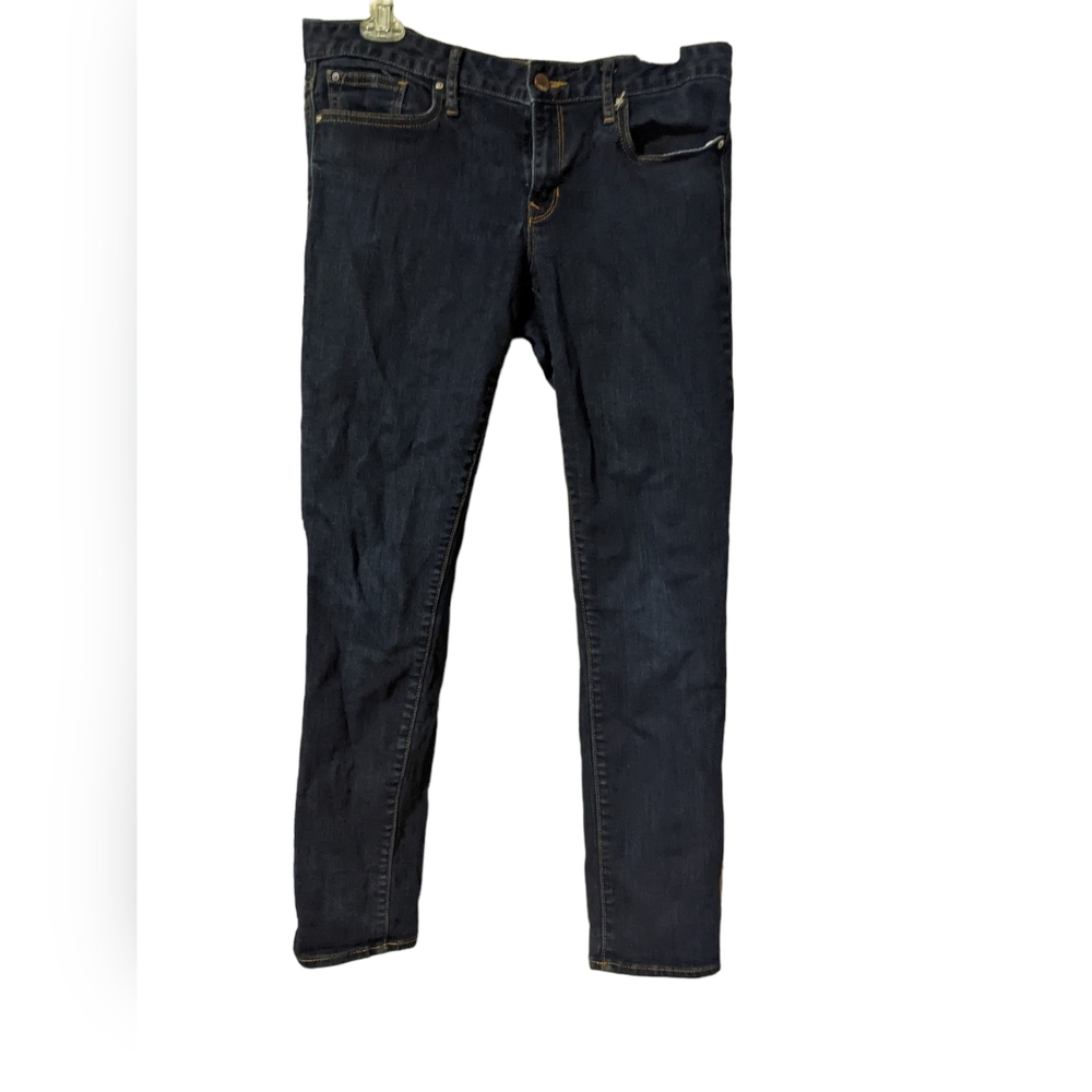 Dark wash skinny jeans